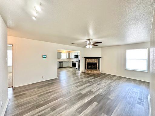 Listing photo thumbnail