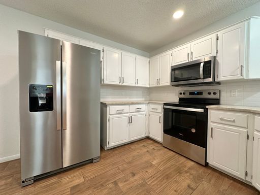 Listing photo thumbnail