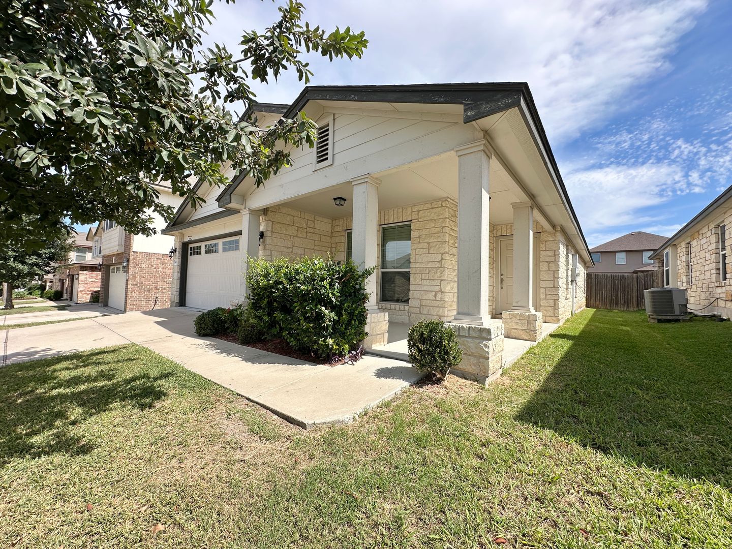 Killeen House: 9600 Raeburn Court