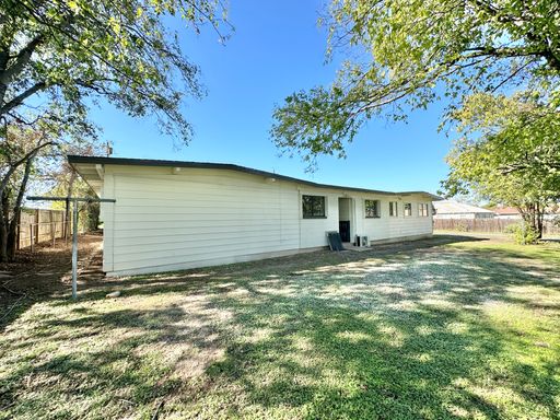 Listing photo thumbnail