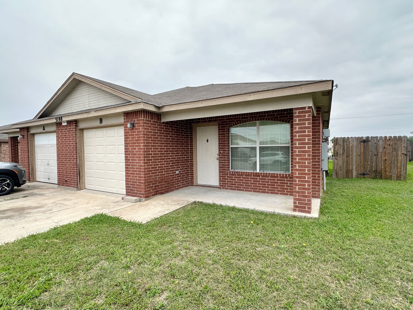 Killeen Multiplex: 5108 Lauren Lea Drive