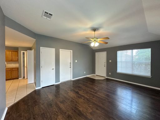 Listing photo thumbnail