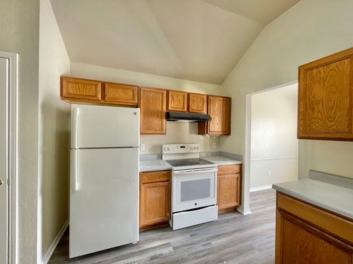 Listing photo thumbnail