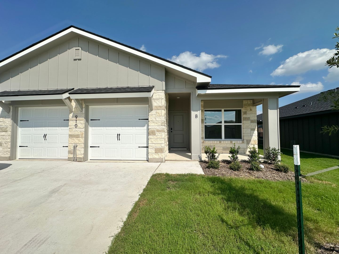 Killeen Multiplex: 910 B Cherry Laurel Lane
