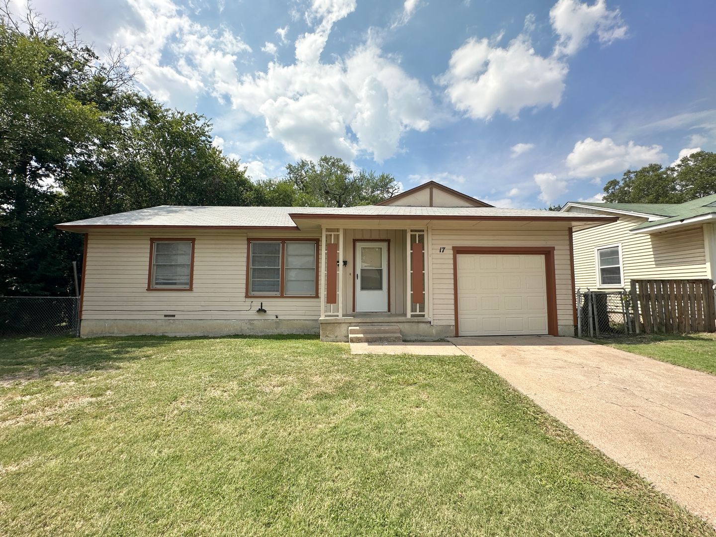 Killeen House: 17 S 28th St