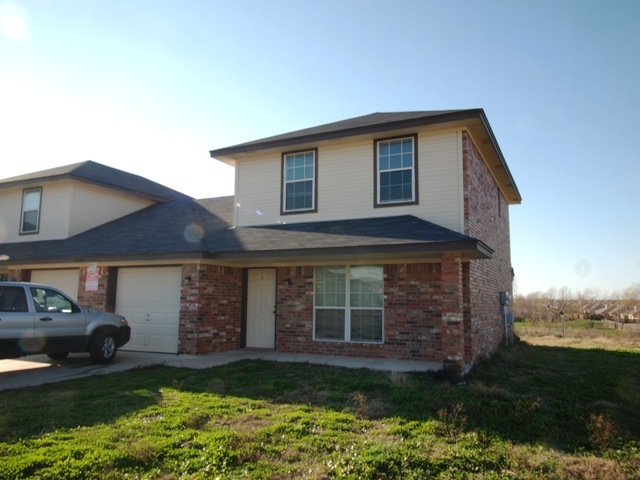 Killeen Townhome: 4004 Eula Bea Court