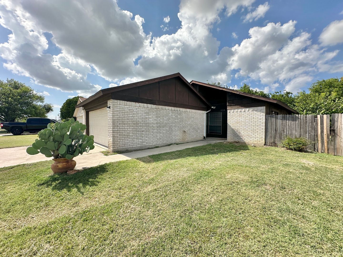 Killeen House: 2105 Creekwood Dr