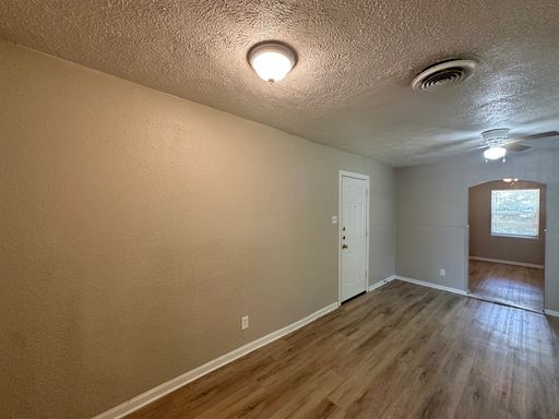 Listing photo thumbnail