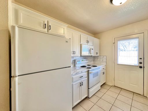 Listing photo thumbnail