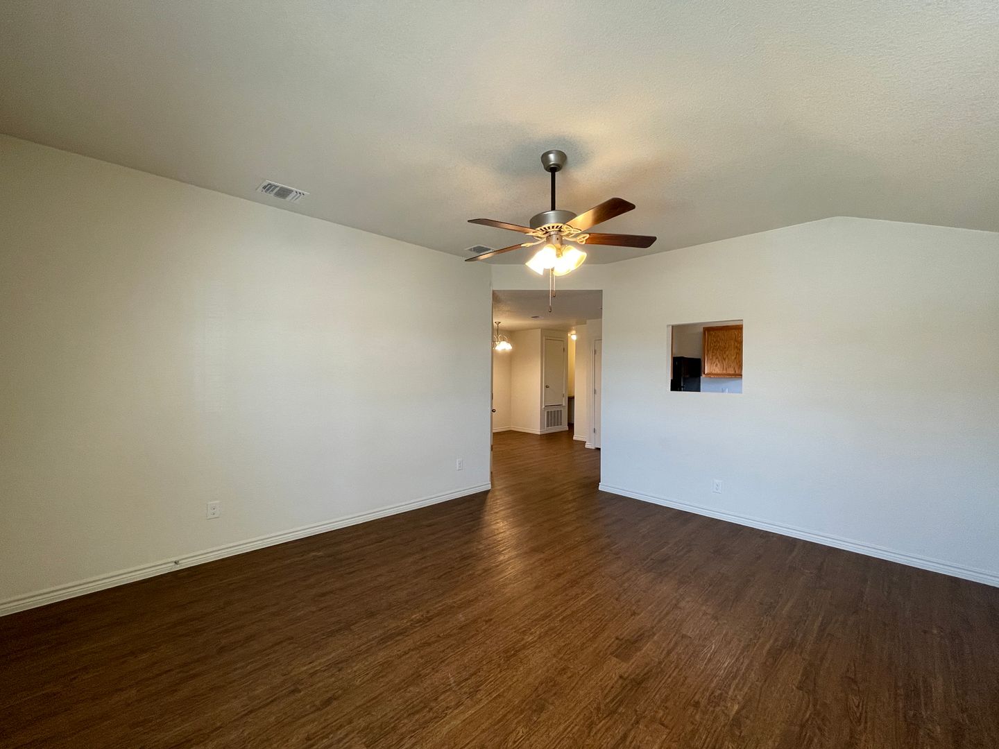 Killeen Multiplex: 1529  Justin Lp