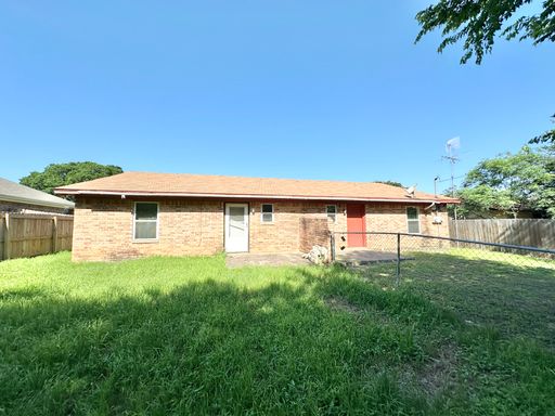 Listing photo thumbnail