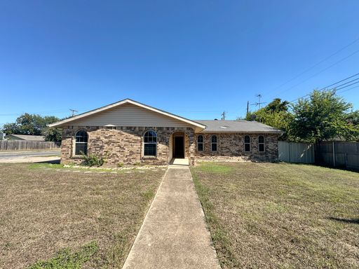 1602 Becker Dr, Killeen, TX 76543