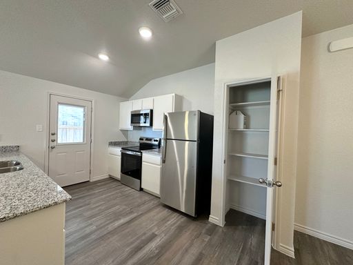 Listing photo thumbnail