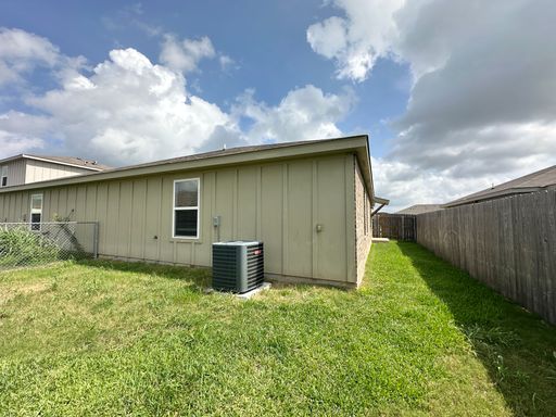Listing photo thumbnail