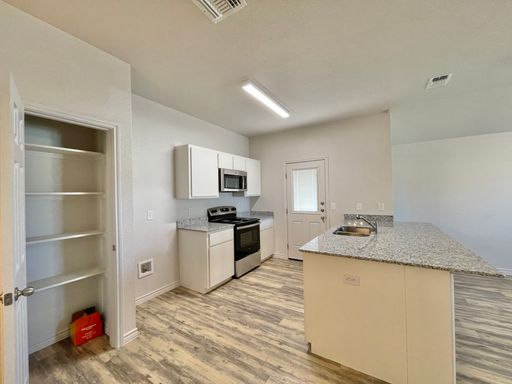 Listing photo thumbnail