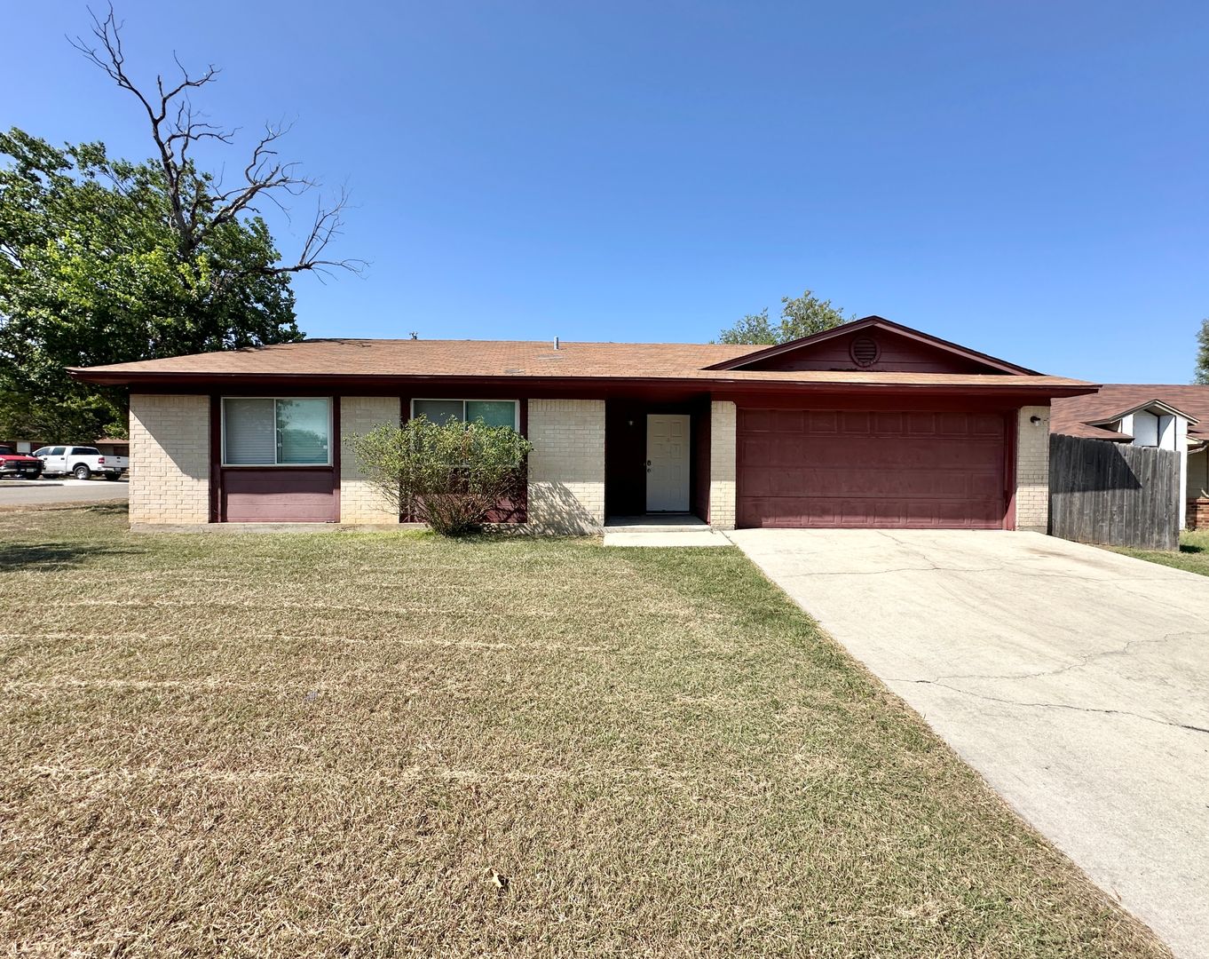 Killeen House: 3323 Johnson Dr