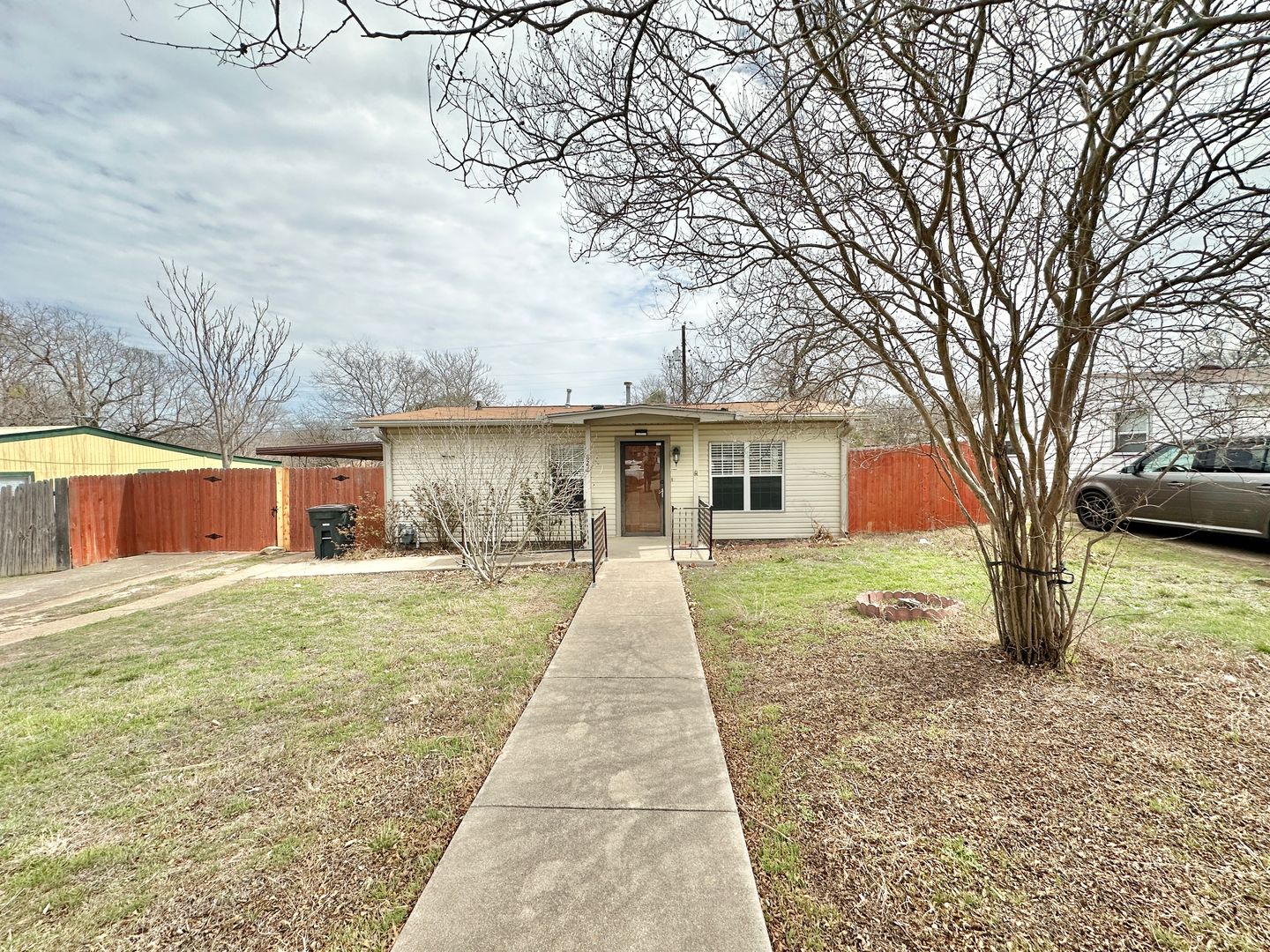 Killeen House: 822 Southside Dr