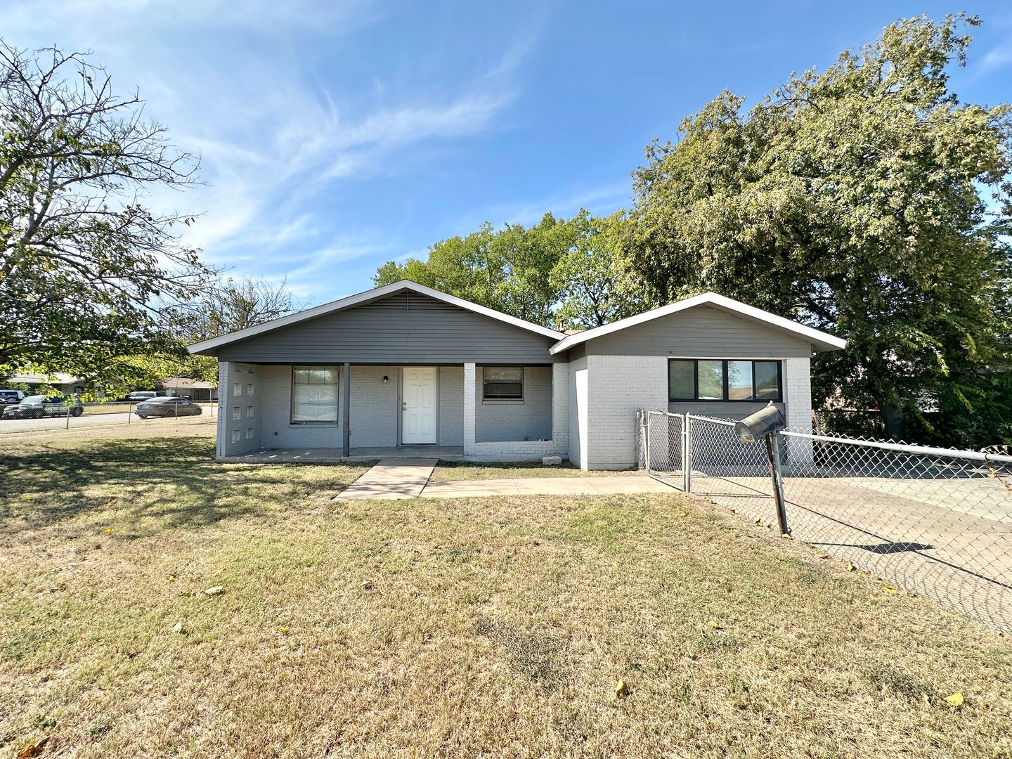 Killeen House: 1505 S. WS Young Dr
