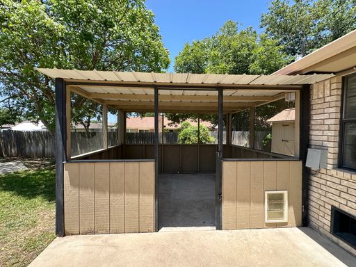 Listing photo thumbnail