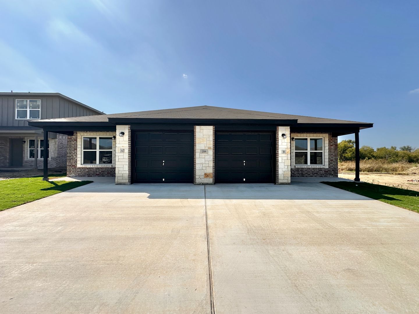 Temple Apartment: 218 B Dolphin Drive