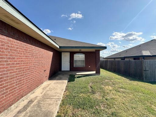 Listing photo thumbnail