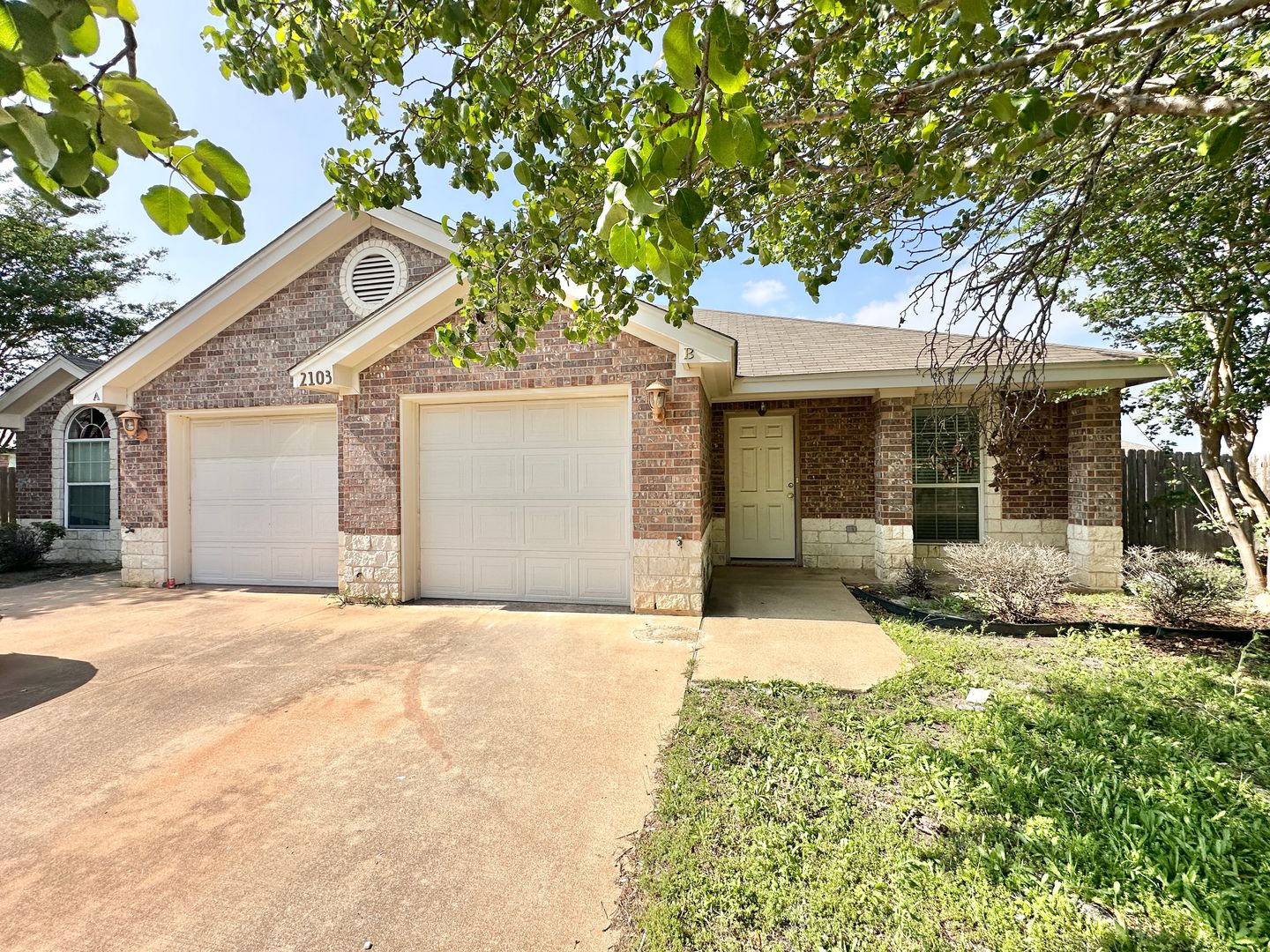 Killeen Multiplex: 2103 Charleston Ct