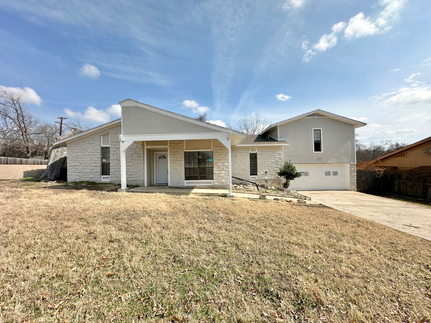 Temple House: 3301 Las Moras Drive