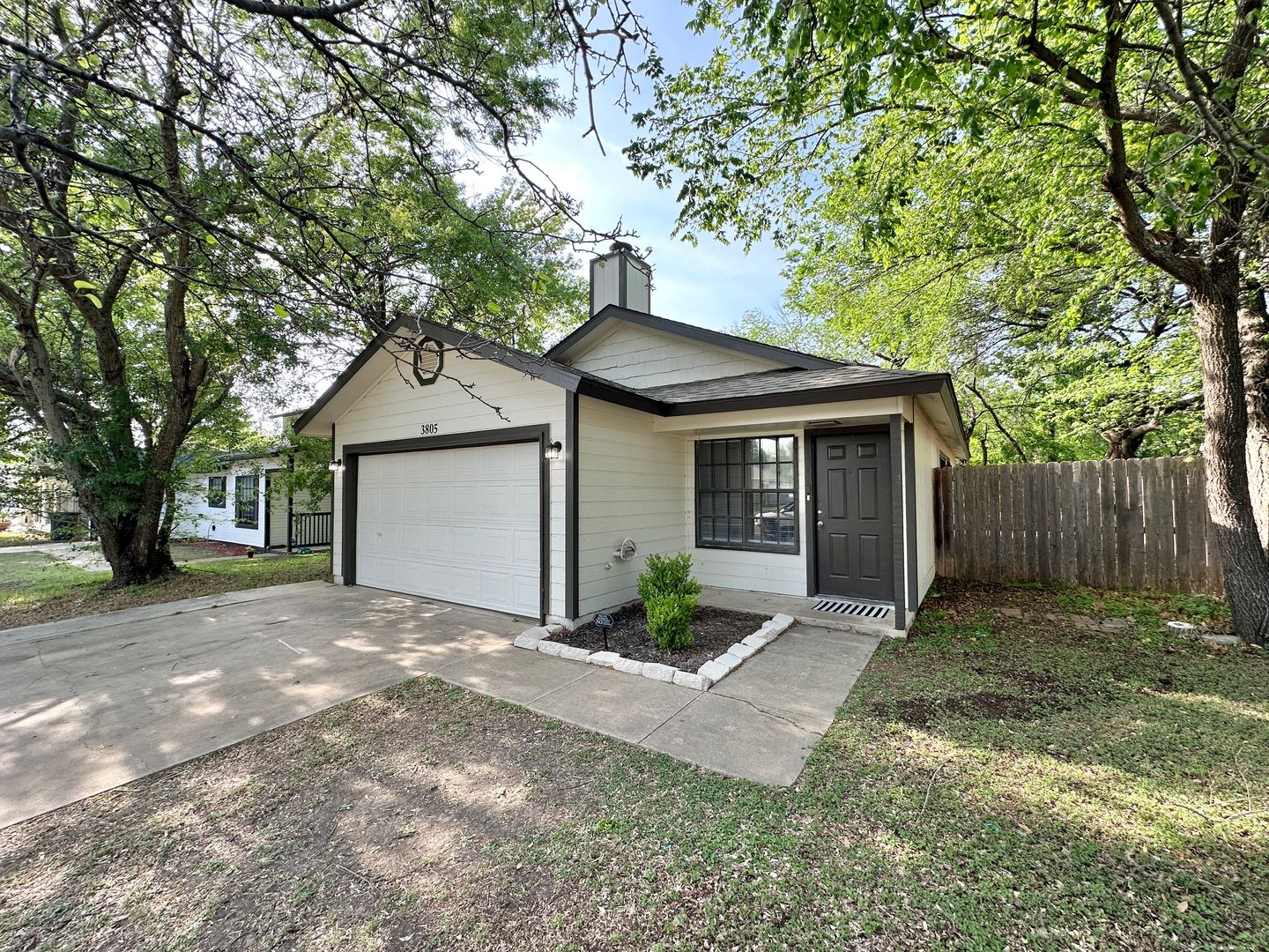 KIlleen House: 3805 London Lane