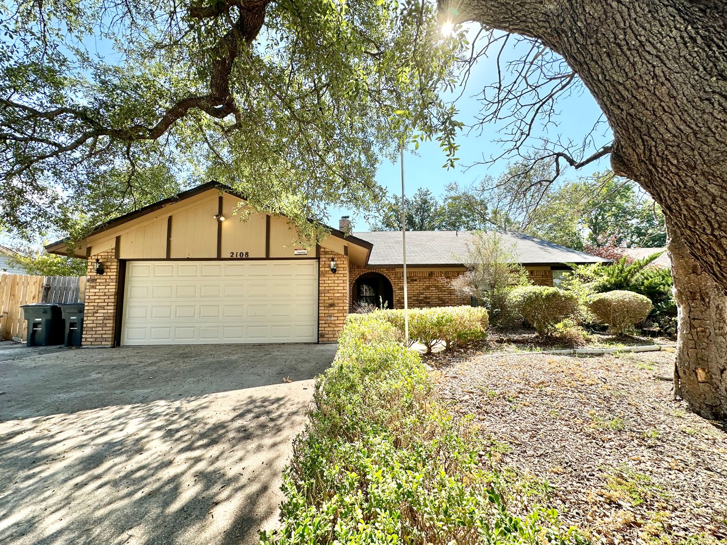 Killeen House: 2108 Acron Drive