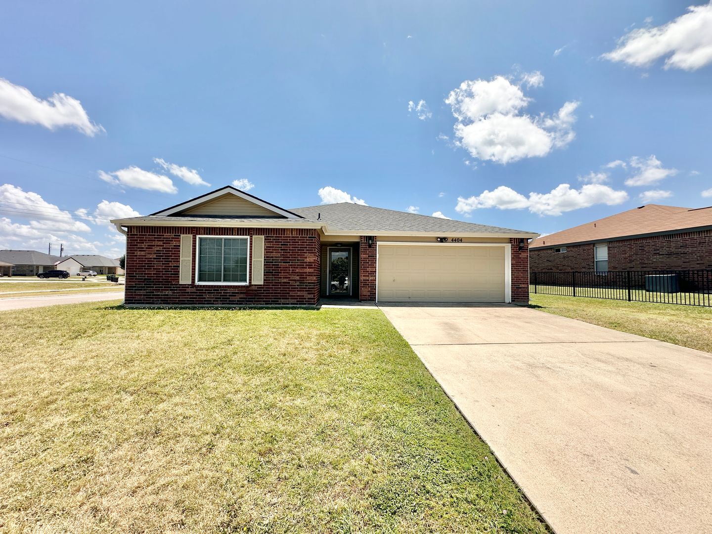 Killeen House: 4404 Waterside Dr