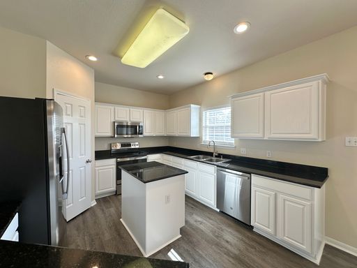 Listing photo thumbnail