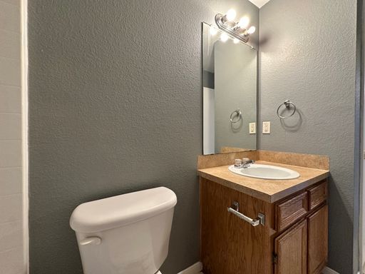 Listing photo thumbnail