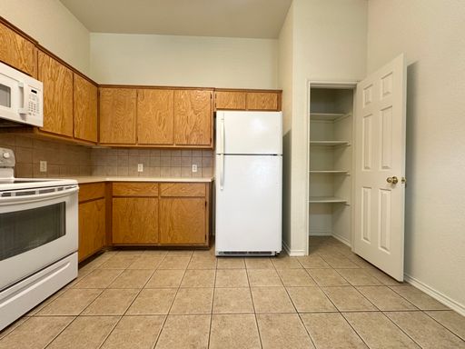 Listing photo thumbnail