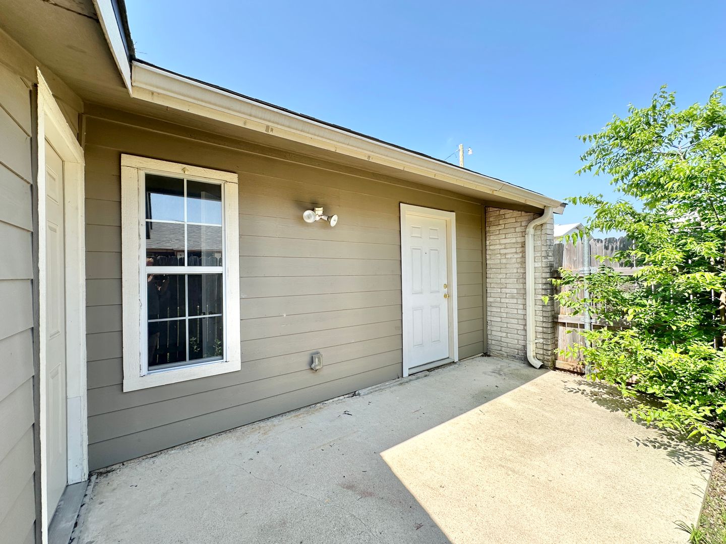 Listing photo