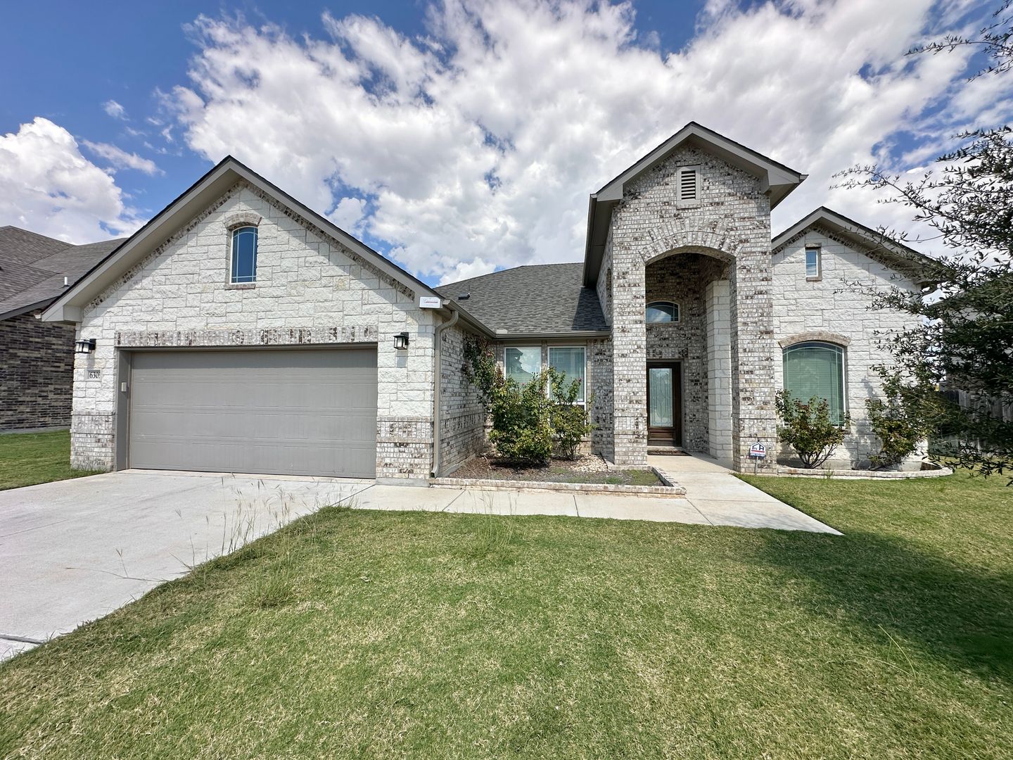 Killeen House: 6305 Cordillera Drive