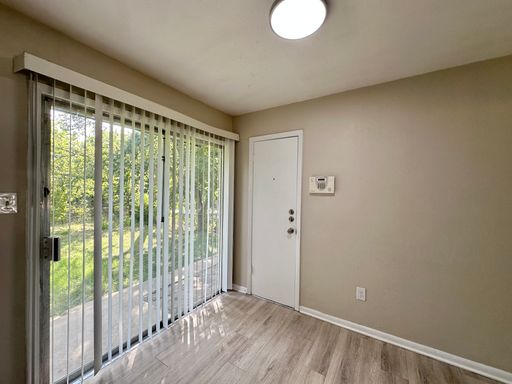 Listing photo thumbnail