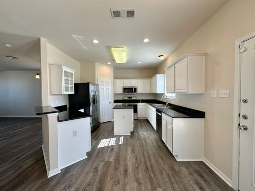 Listing photo thumbnail