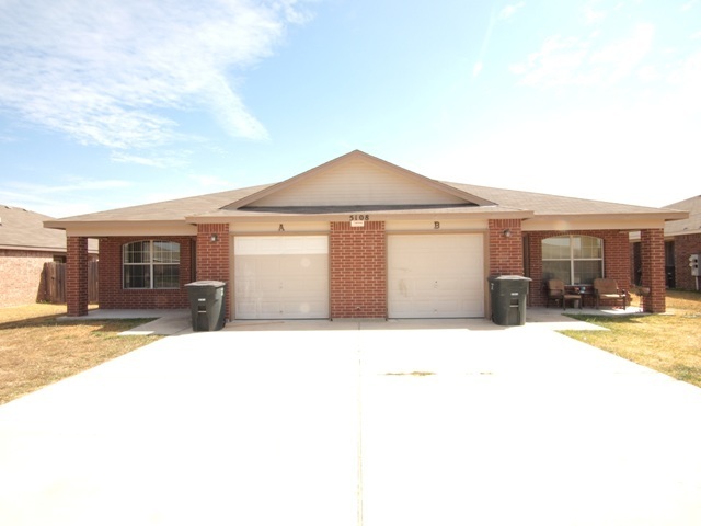 Killeen Multiplex: 5108 Lauren Lea Drive