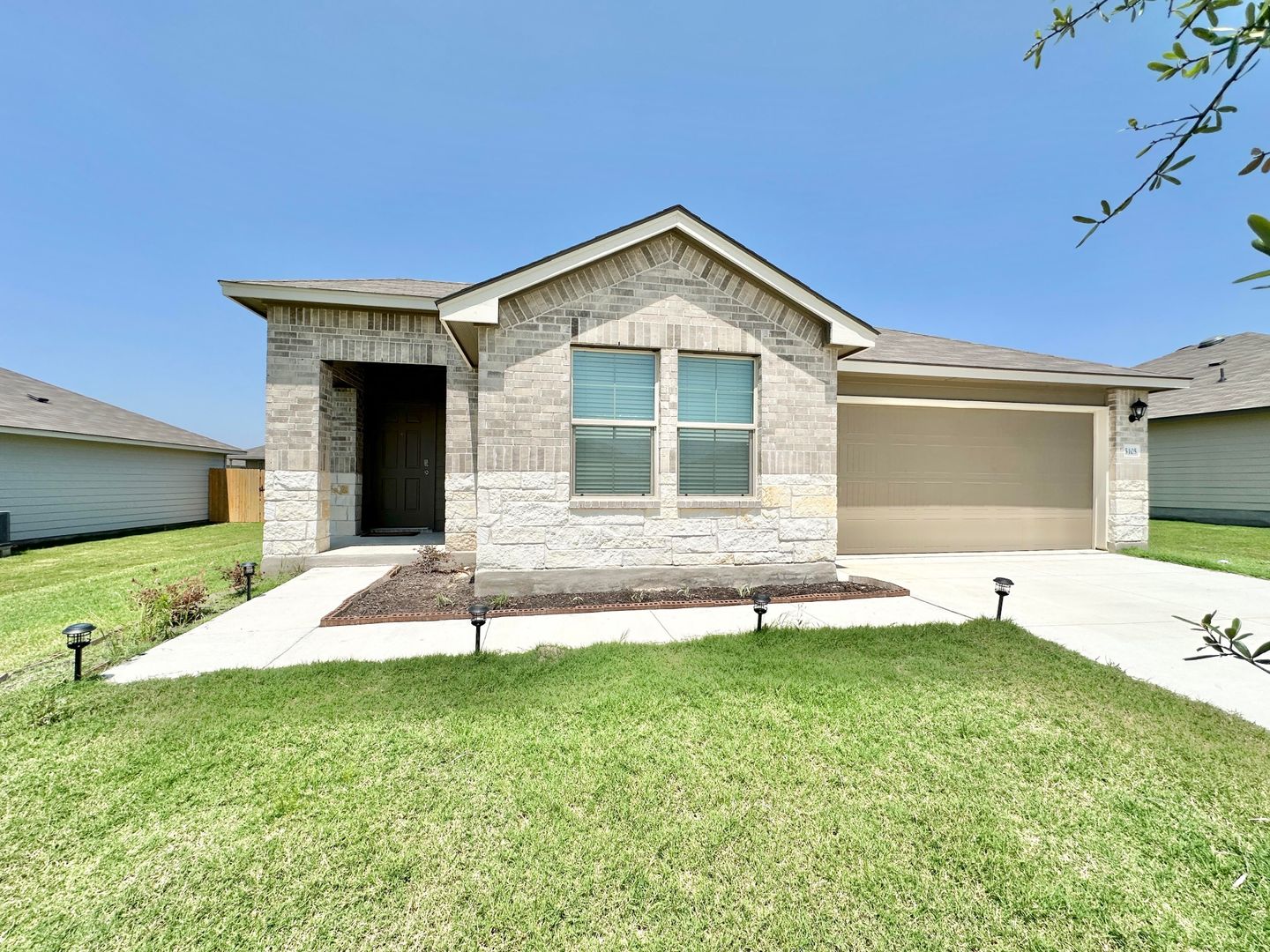 Killeen House: 5105 Vivien Street