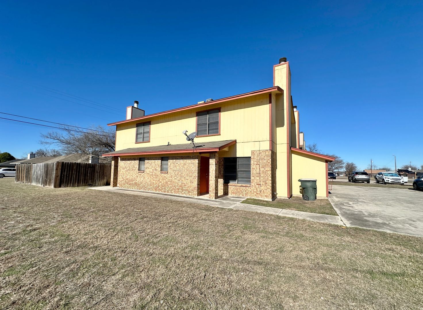 KILLEEN Townhome: 2609 BERMUDA