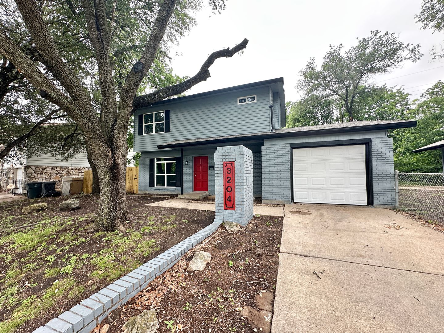 Killeen House: 3204 Lake Road