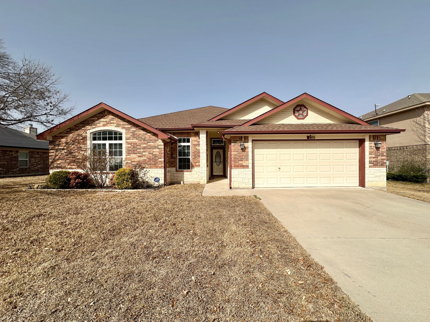 Copperas Cove House: 1606 Walker Place Blvd