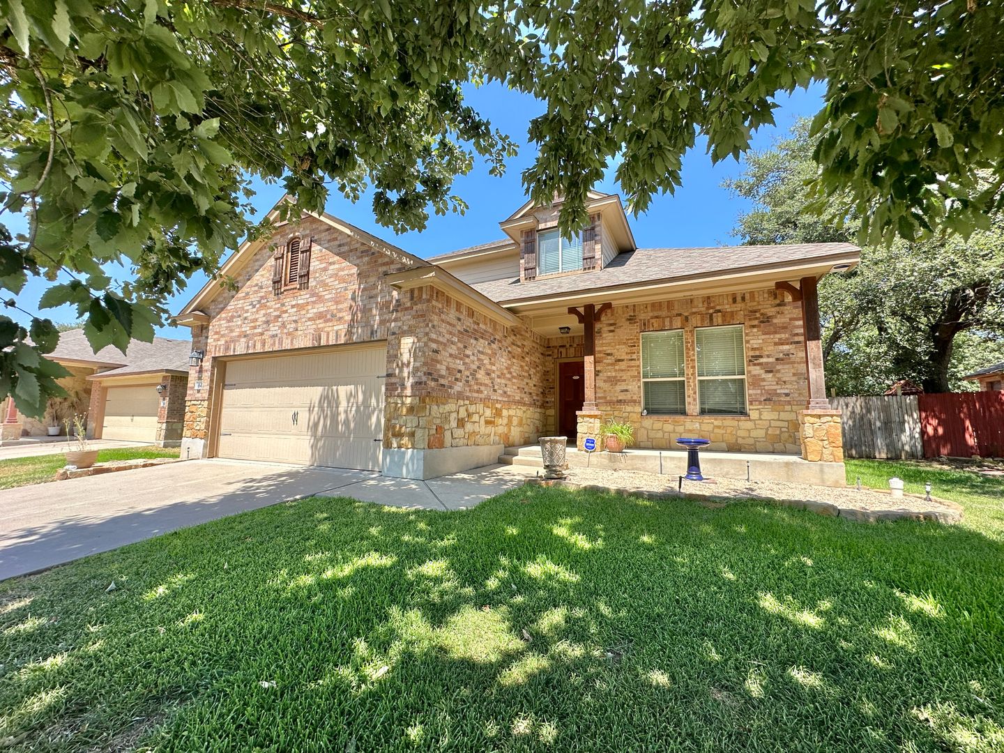 Killeen House: 6802 Indian Hawthorne