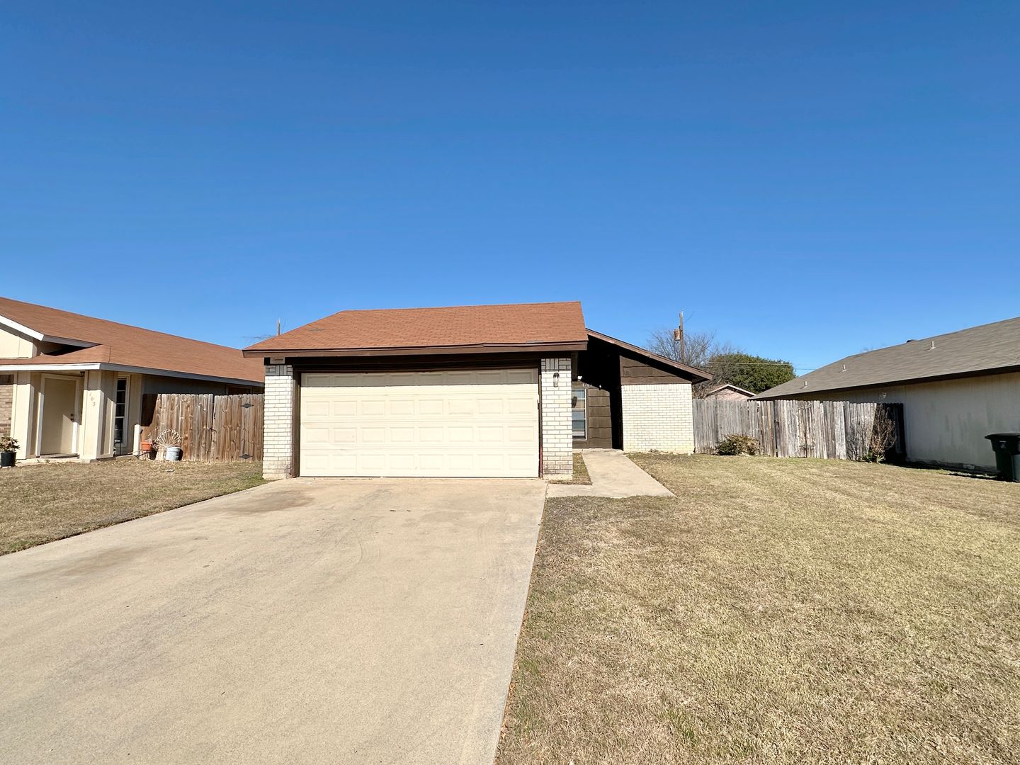 Killeen House: 2105 Creekwood Dr