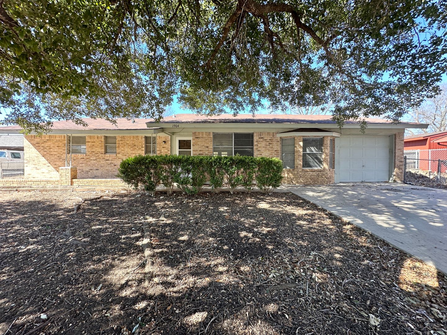 Copperas Cove House: 1904 Pleasant Lane