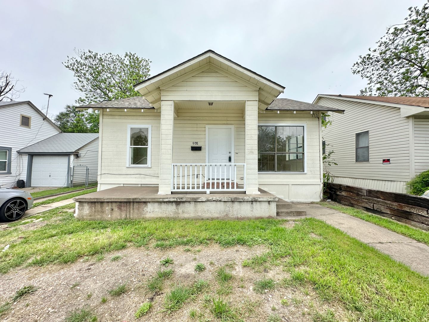 Temple House: 908 S. 25th Street
