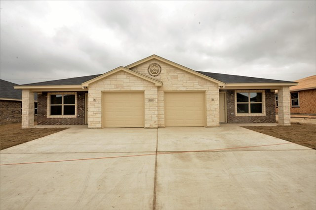 Killeen Multiplex: 4204  Ivory Lane