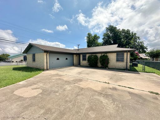 1300 Gowen Dr, Killeen, TX 76543