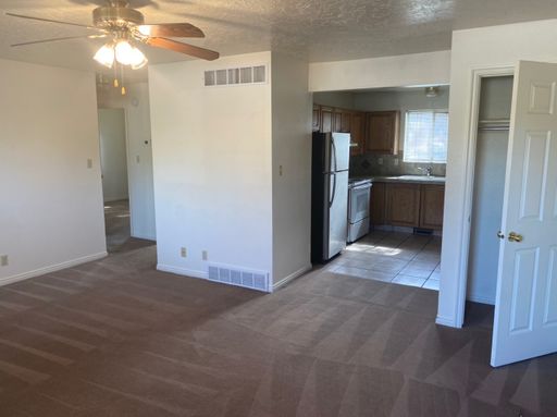 FOR RENT 2 bedroom apartment - Orem – photo 1