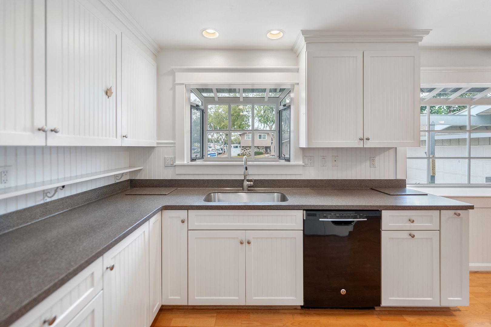 Harwood (1486) North 6 of 12